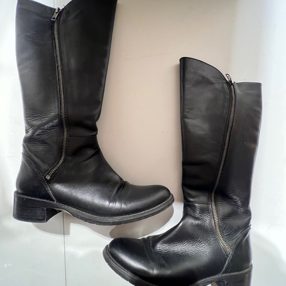 Black and Silver Heeled Boots with Chunky Heel